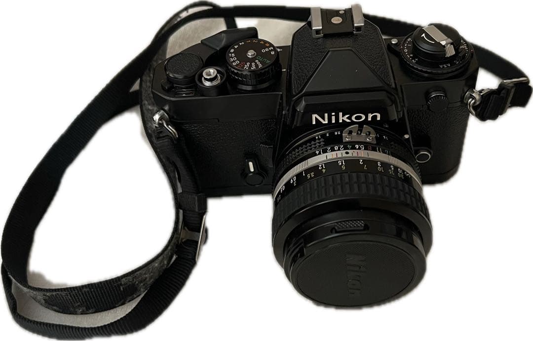 Nikon 一眼レフカメラ + レトロ三脚