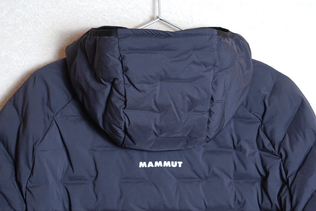 ま*ん様 美品　マムート　MAMMUT　ダウンジャケット　メンズ　M