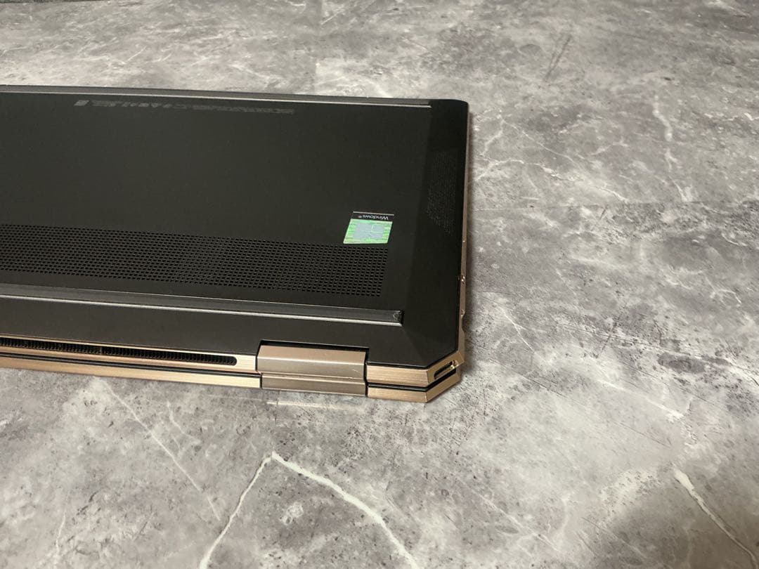 美品 HP SPECTRE corei7メモリ16GB NVMeSSD256GB