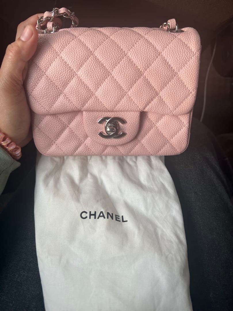 CHANEL PINK SLING BAG (please read⬇️⬇️)