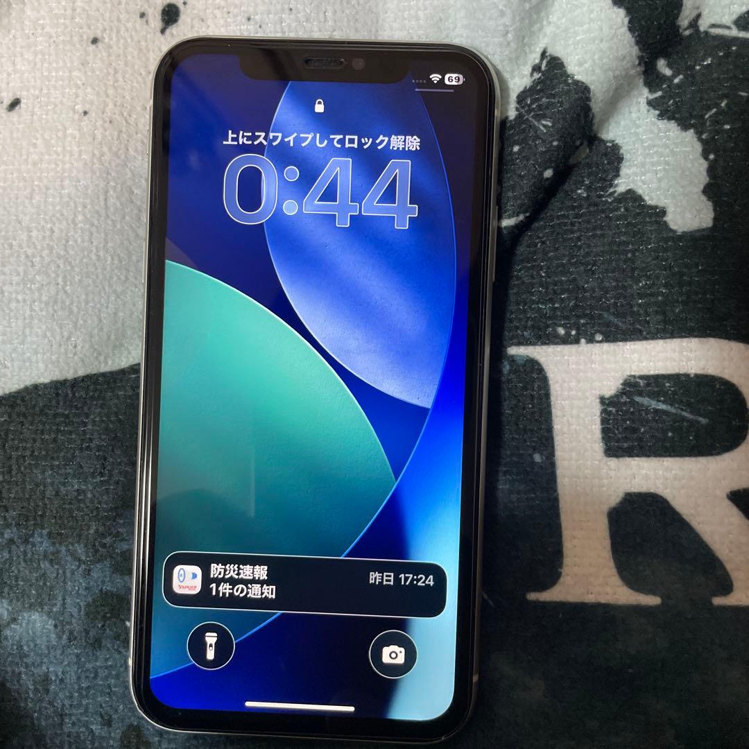 Apple iPhone 11 ホワイト 6.1インチ