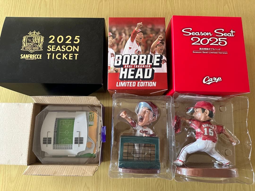 カープ　新井監督・黒田博樹ボブルヘッド、エディオンピースウイング広島　3点セット