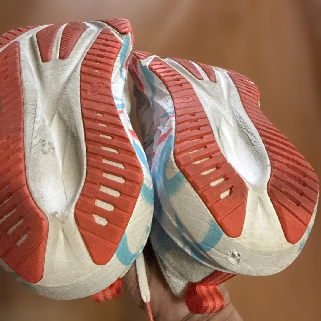 東京マラソン2025 限定モデル　アシックス NOVA BLAST5