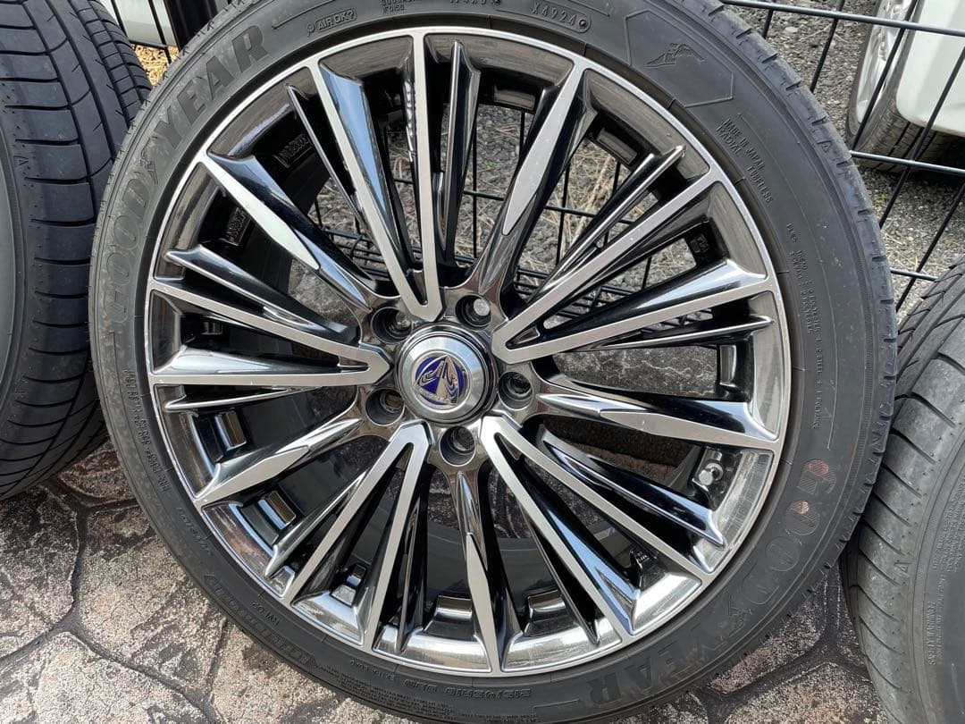 ② レイズ ベルサス ストラテジーア ヴォウジェ ノア ヴォクシー エスクァイア