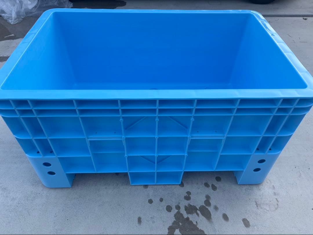 大型プラスチック水槽 ライトブルー