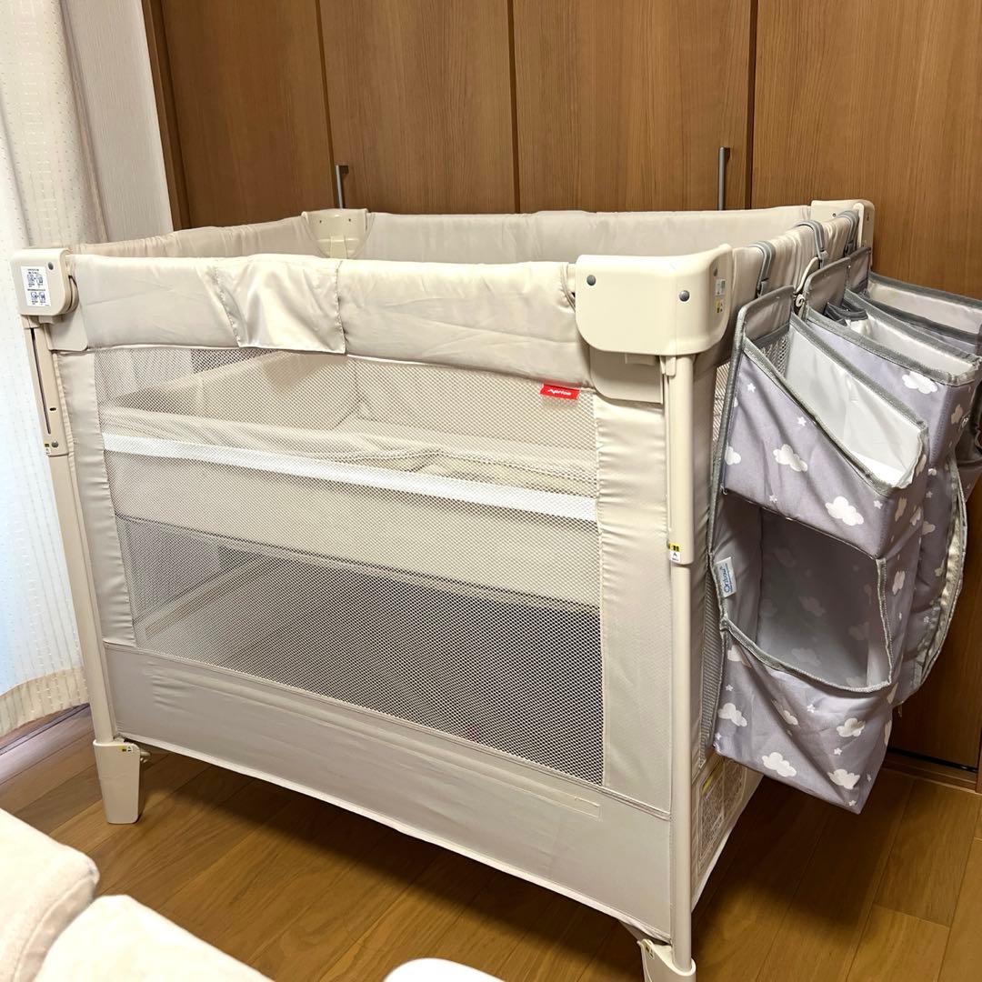 美品　アップリカ　ココネルエアープラス　ベッド横収納付き