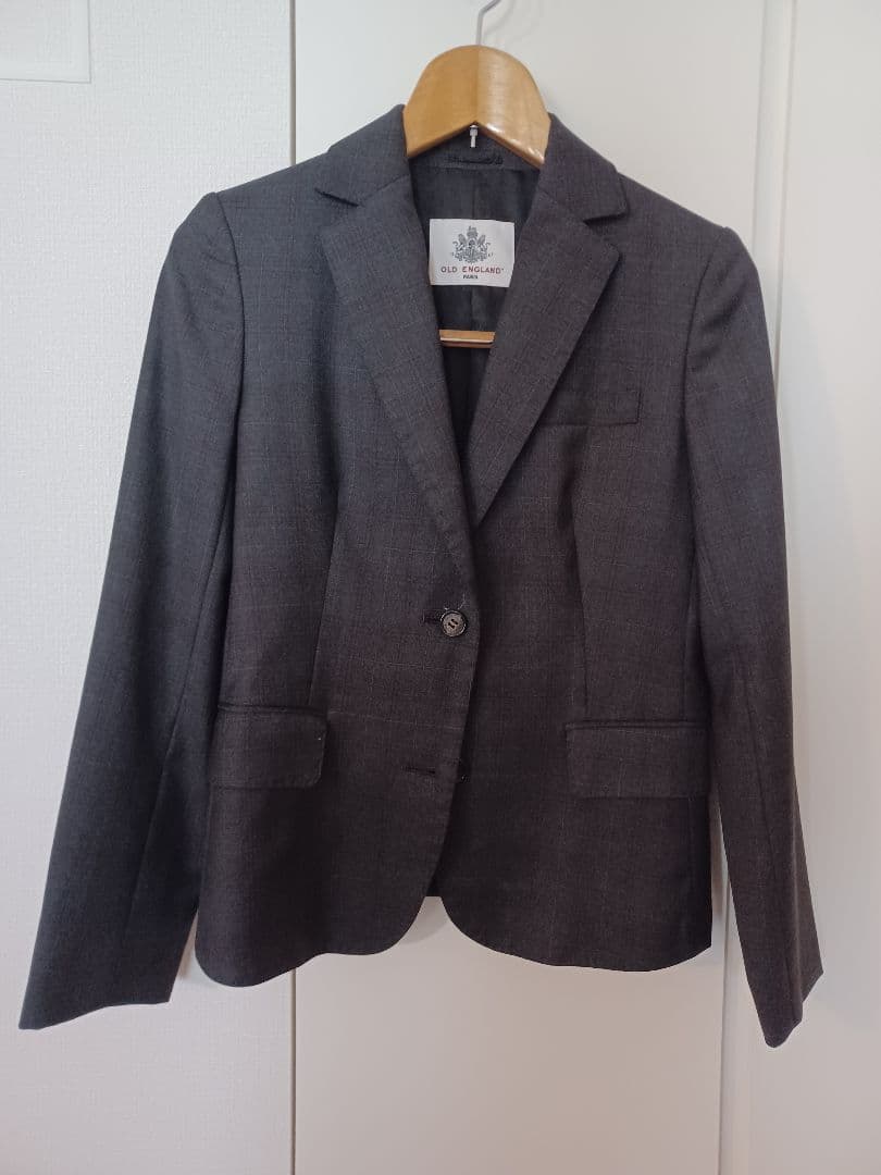 ダークグレー スカートスーツ ウール100%