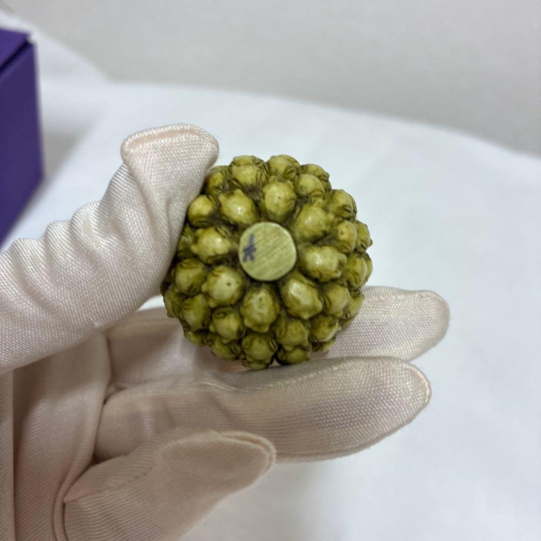 置物 Harmony Kingdom Frogberry Ivory