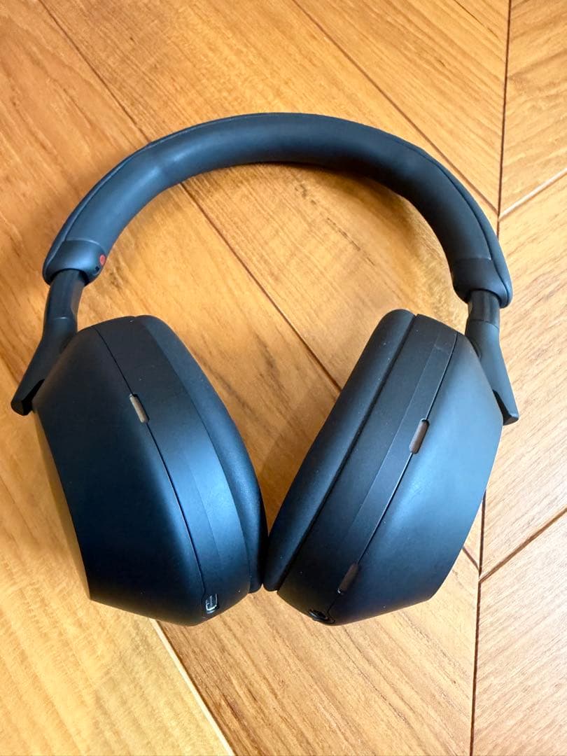 ソニー　ワイヤレスヘッドホンWH-1000XM5 SONY