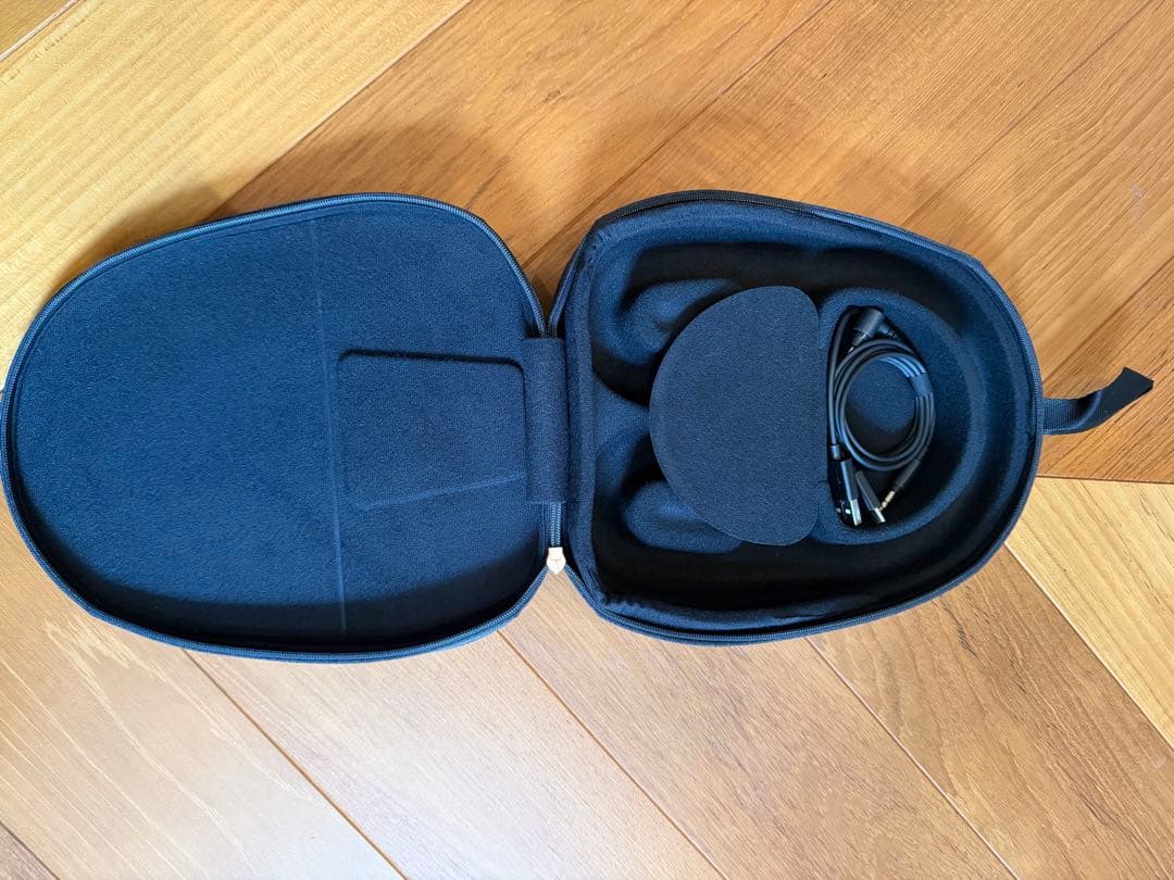 ソニー　ワイヤレスヘッドホンWH-1000XM5 SONY