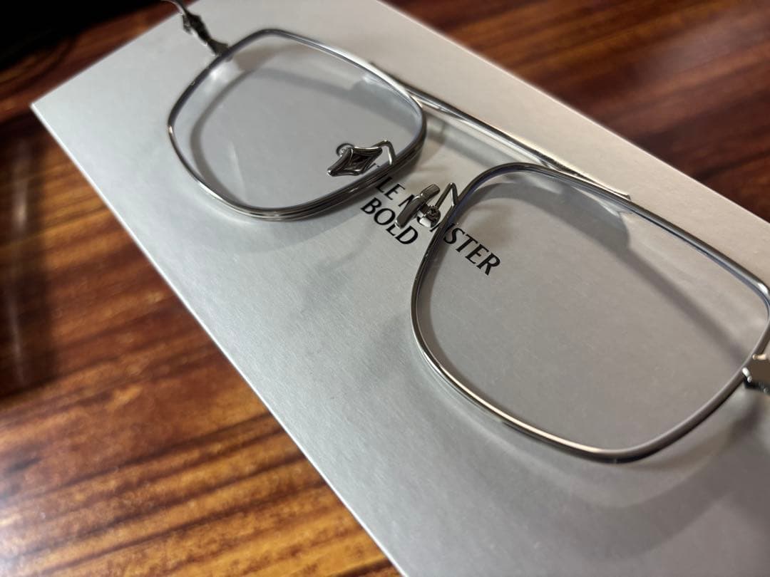 GENTLE MONSTER Martin 02 シルバー