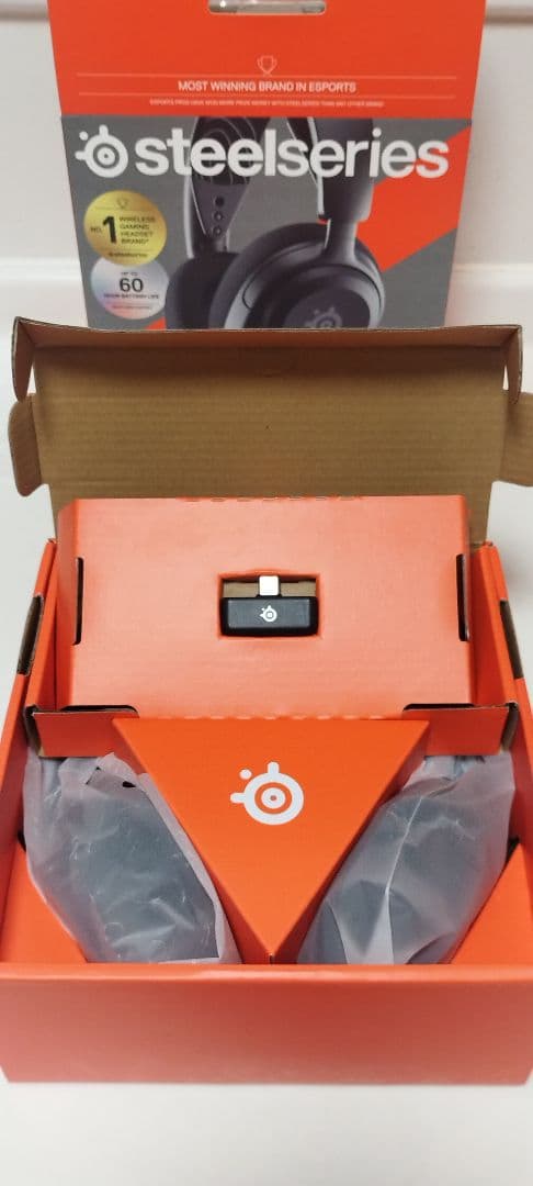 【美品】SteelSeries Arctis Nova 5 Wireless