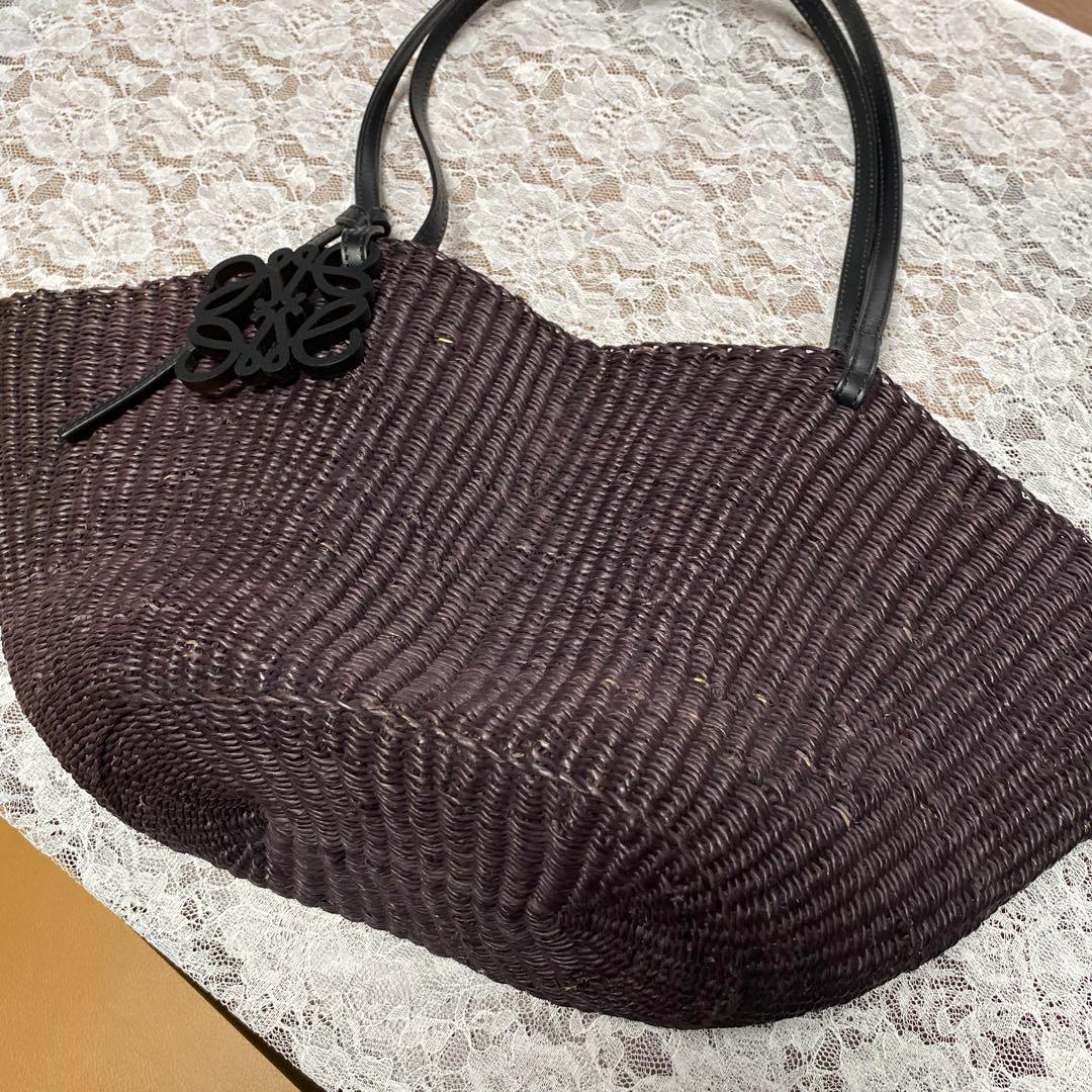 ロエベシェル編み込みデザインかごバッグ