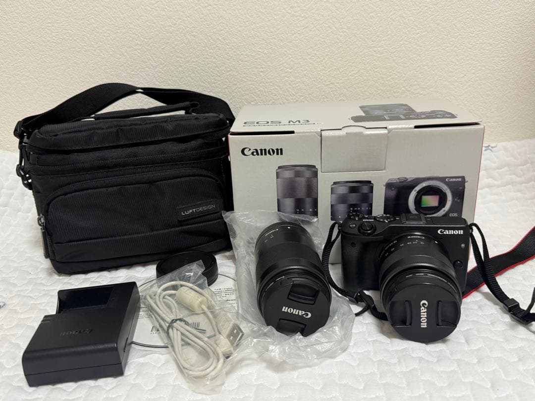 美品 Canon EOS M3 ミラーレス一眼 ダブルレンズキット