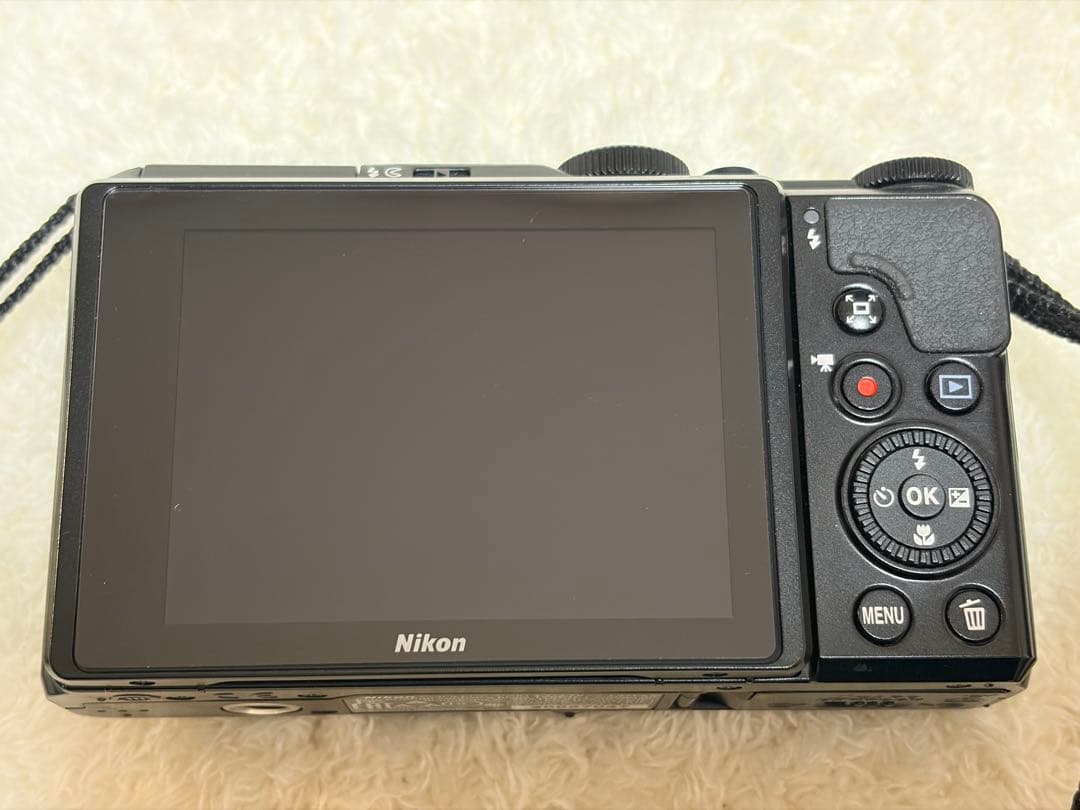 Nikon COOLPIX A900 デジタルカメラ ブラック　訳アリ