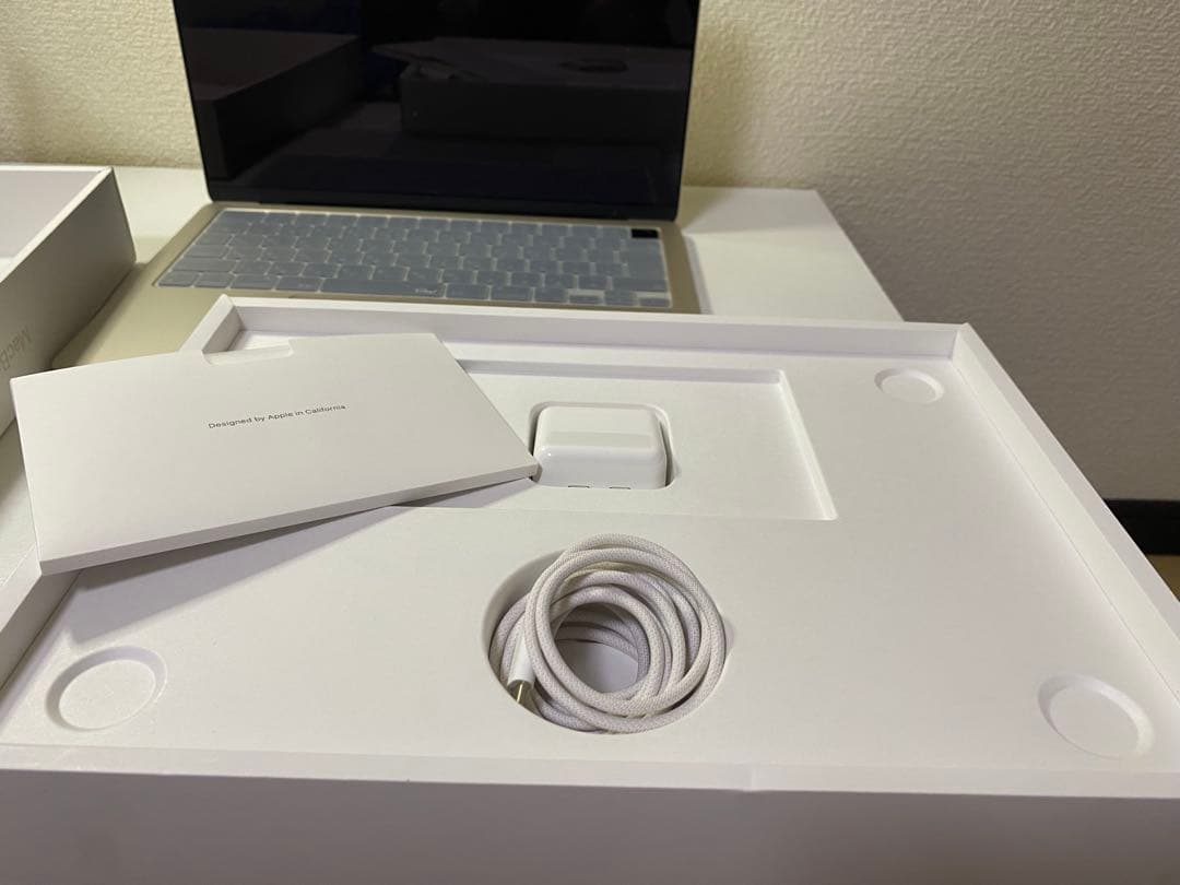 土日限定値引き中　Apple MacBook air m2