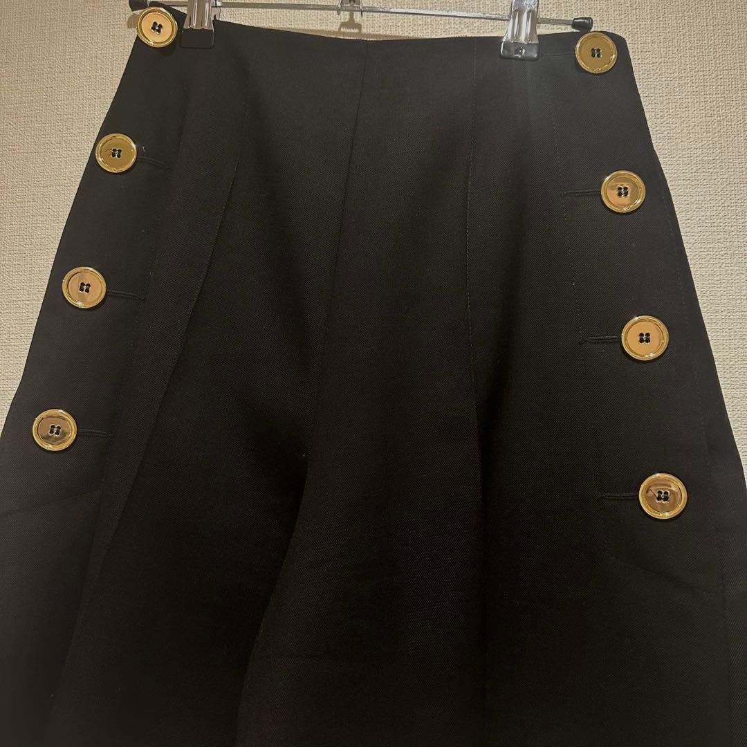 【新品未使用】Patou アイコニック ウール ショートパンツ〈専用〉