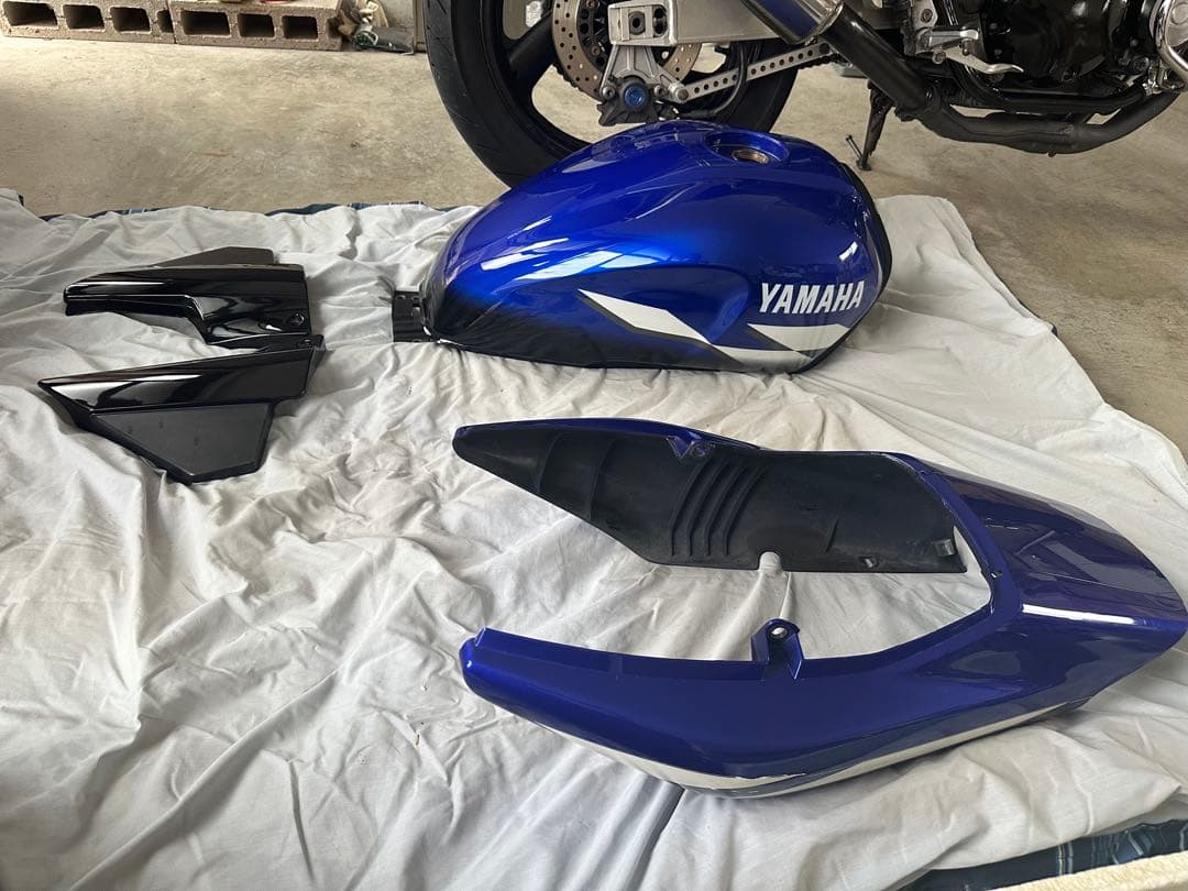 Yamaha XJR400r (rh02j) 純正外装