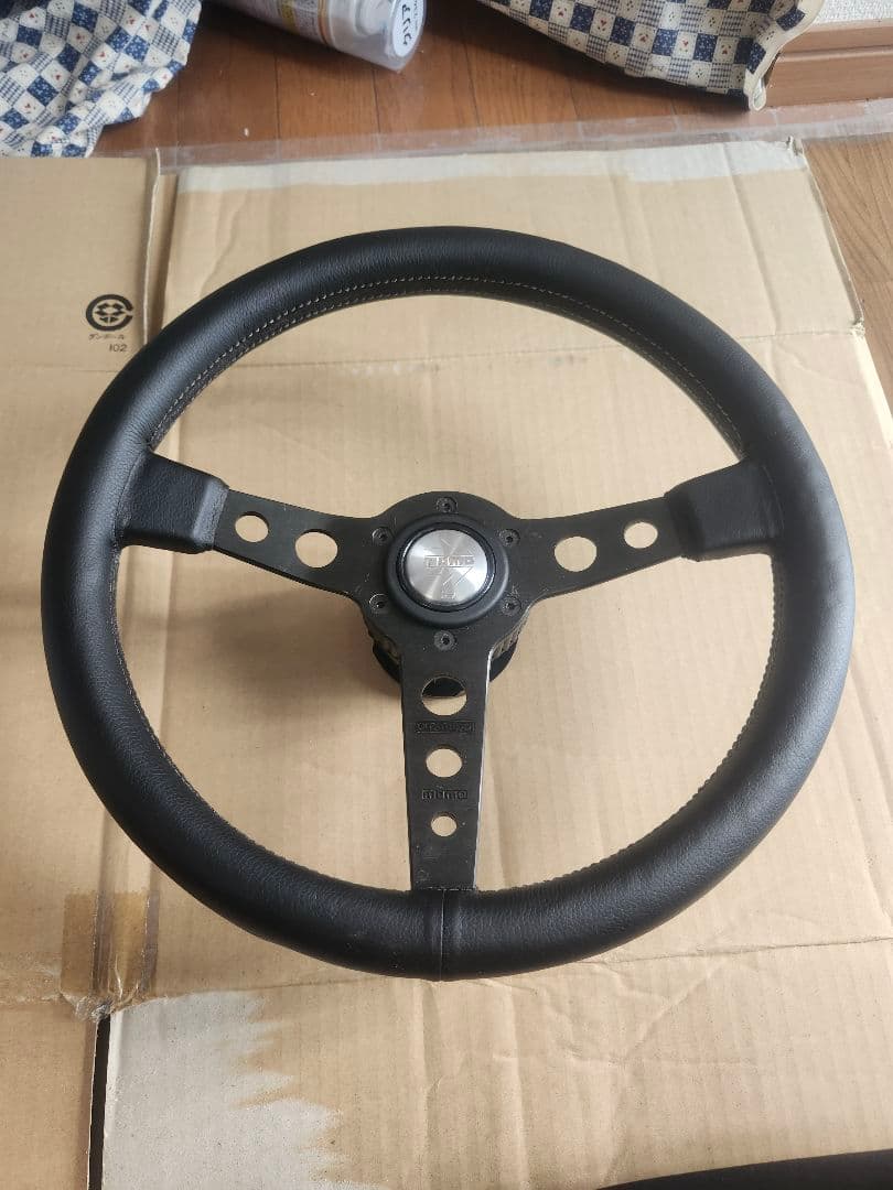 MOMO モモ ステアリング P1 PROTO TIPO 35パイ