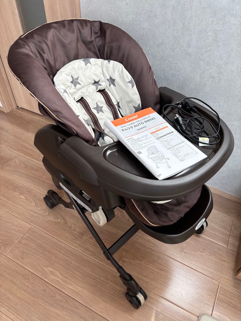 コンビ 電動ハイローチェア ネムリラ4キャス AT