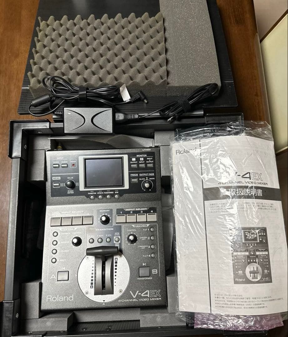 Roland V-4EX 4chビデオミキサー