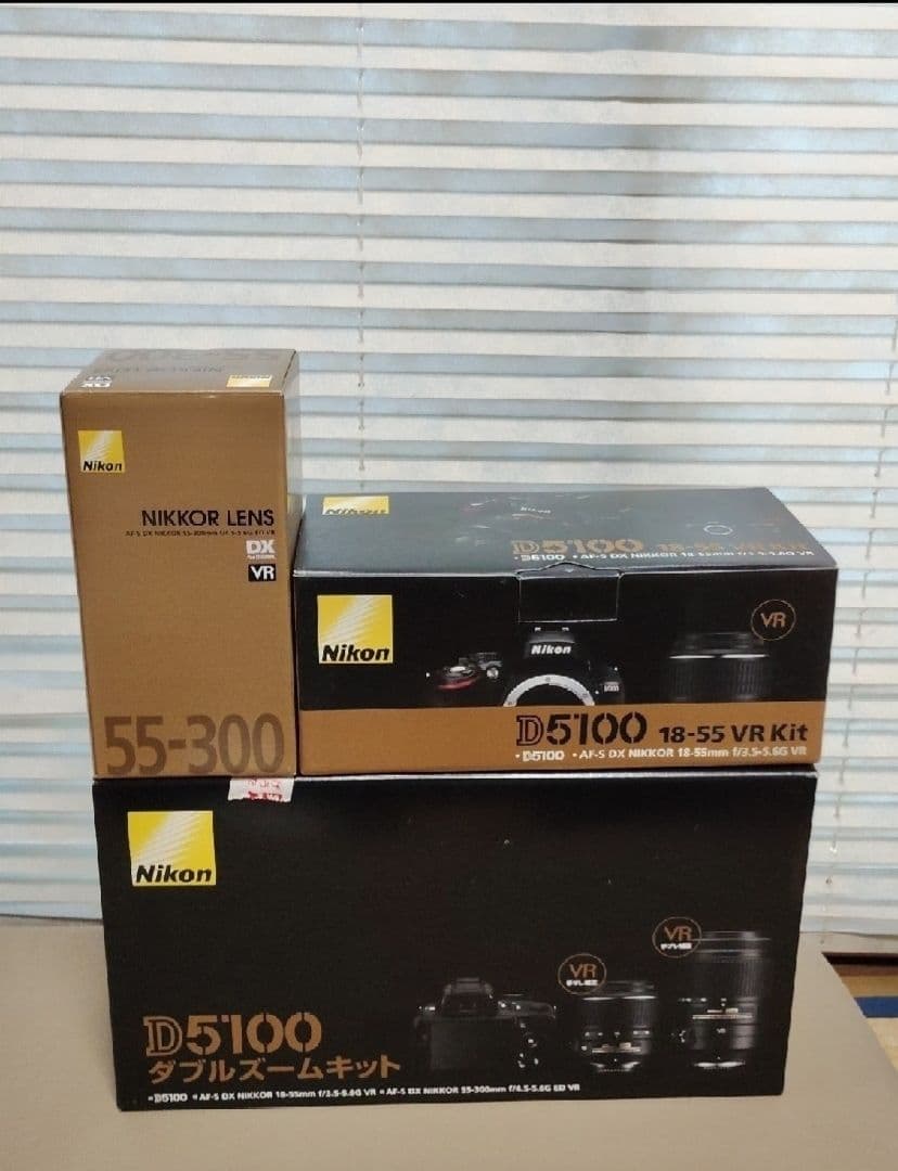 Nikon一眼レフダブルズームキットD5100(望遠レンズ新品)