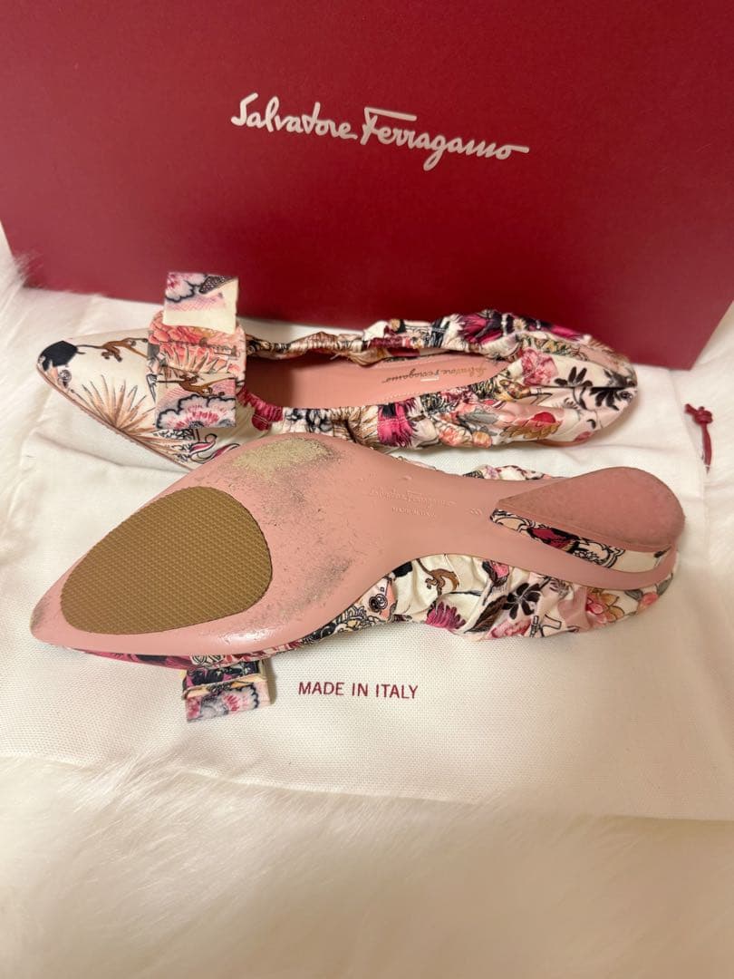 お値下げ♪フェラガモ フラットシューズ