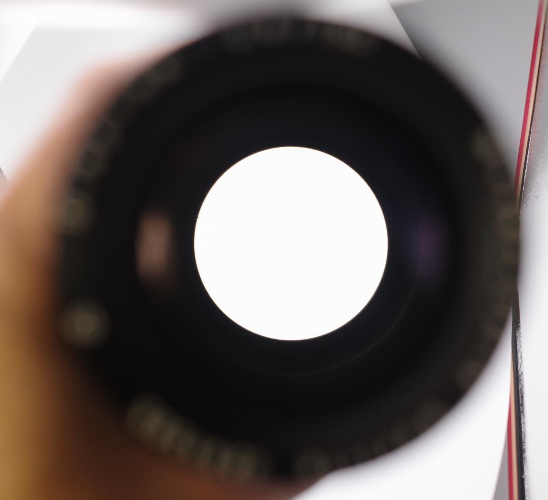 バブルボケレンズDiaplan (Pentacon) 150mm f2.8M42