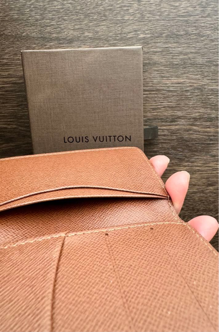ルイヴィトン　カードケース
