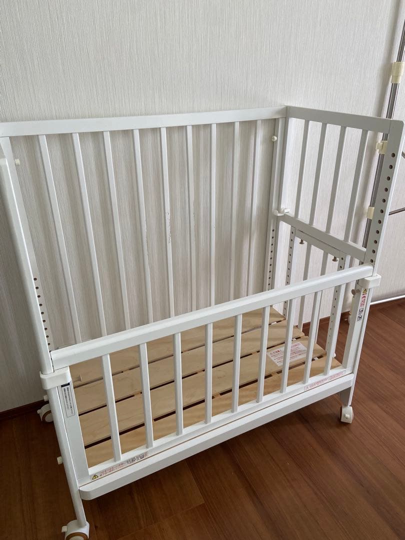 《訳あり》大和屋　ソイネール＋ムーブ　ホワイト木製ベビーベッド