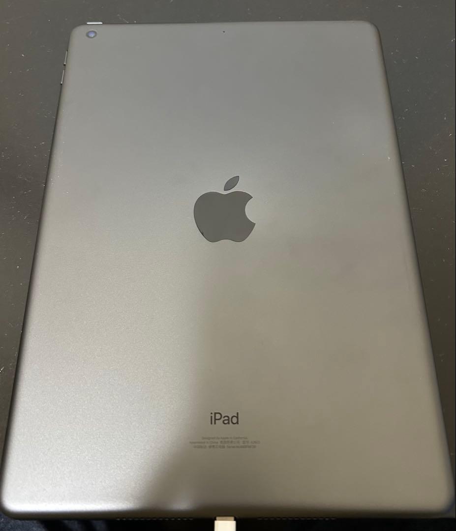 Apple iPad (第9世代) 64GB ケース付き