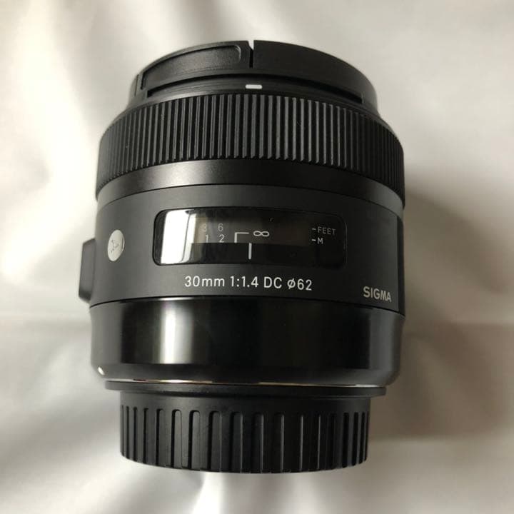【超美品】シグマ　30mm F1.4 DC