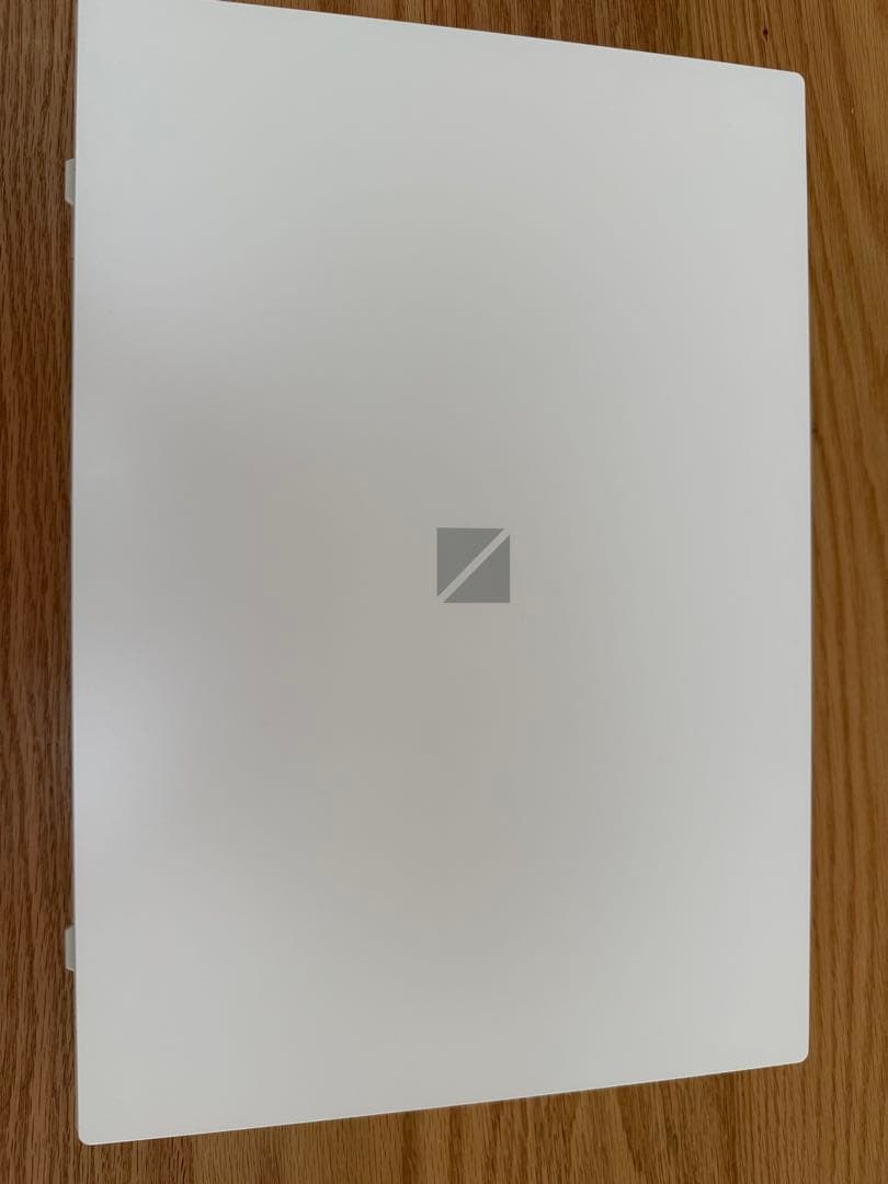 美品　ノートパソコンNEC LAVIE ホワイト