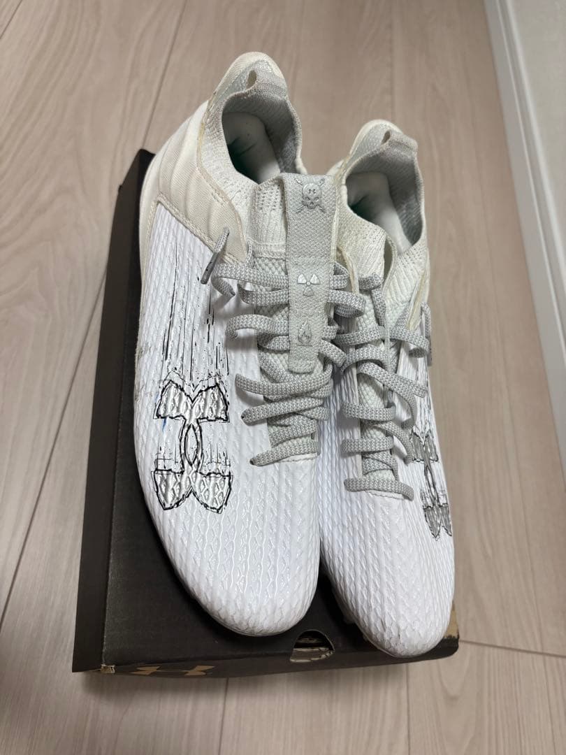 Under Armour スパイクシューズ ホワイト