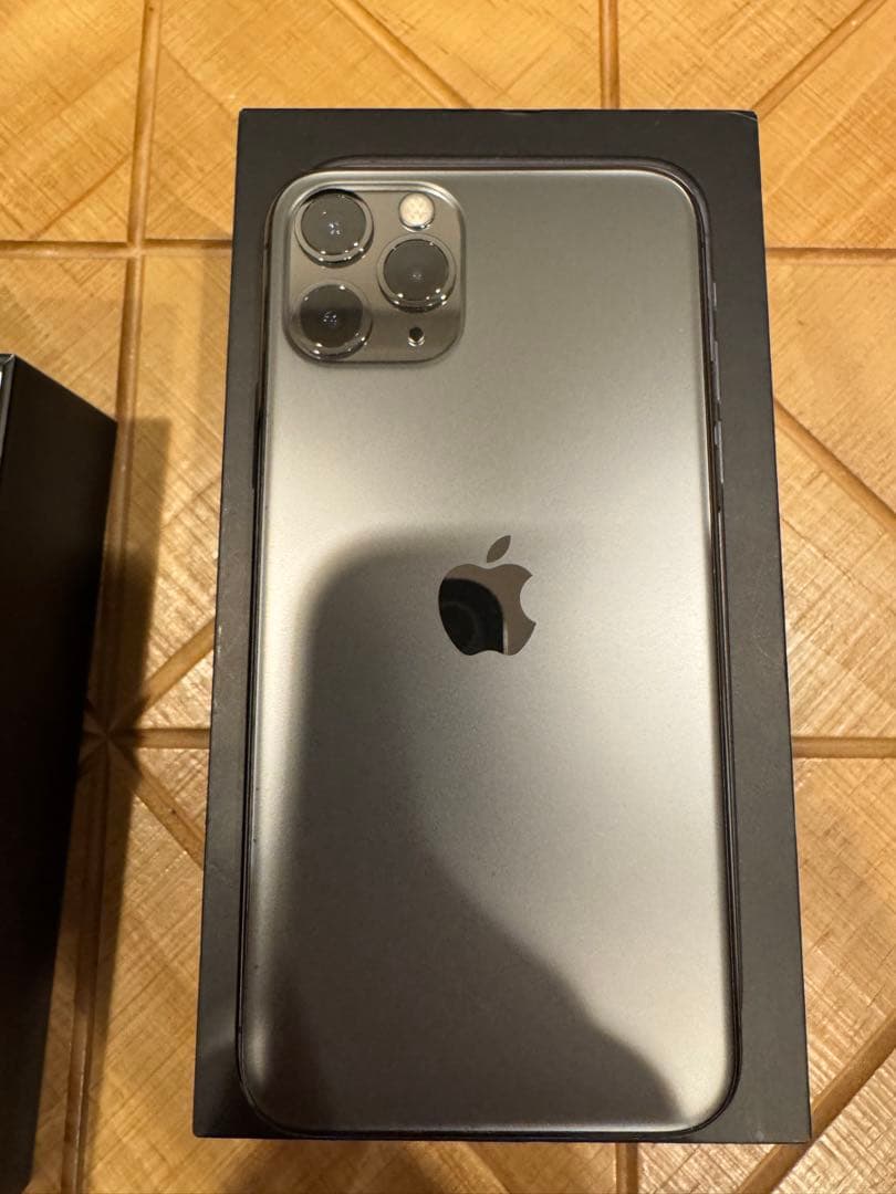 美品 付属品有り iPhone 11 Pro スペースグレイ 256GB