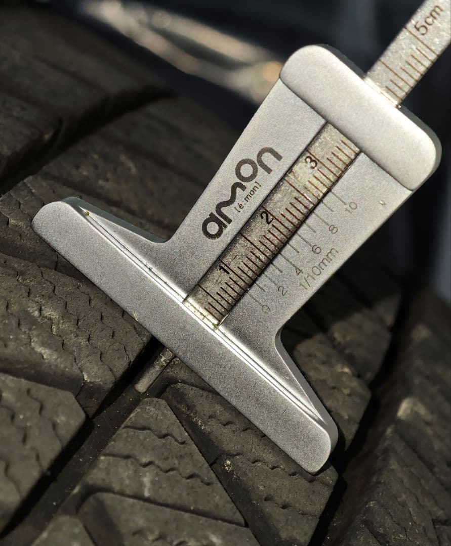 215/45R17 GR86 スタッドレス BLIZZAK VRX3 9.5部山