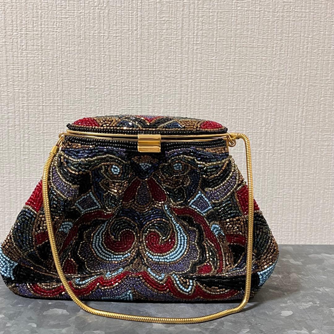 ビーズ　クラッチバッグ　LUMY はしもと　パーティー