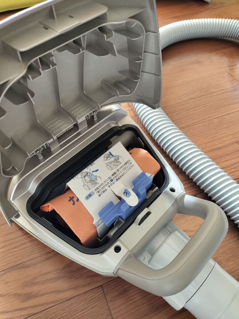 HITACHI CV-KP300M 掃除機 2025年製