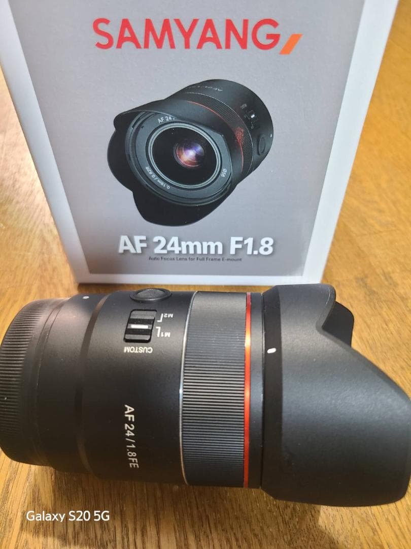 レンズ(単焦点) Samyang AF 24mm F1.8FE & Lens Station