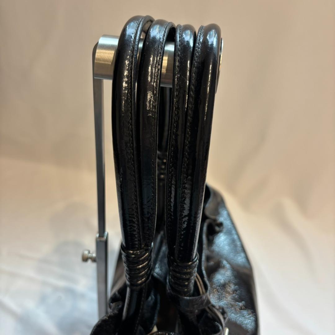 【希少】ジョルジオ アルマーニ　パテントレザー　ハンドバッグ　ロゴプレート