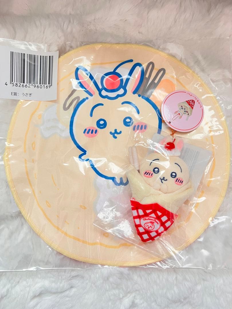 ちいかわ クレープくじ C賞.E賞 うさぎ マスコット ハンカチ