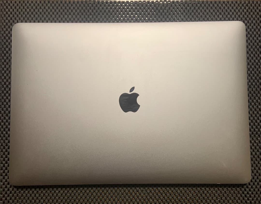 MacBook Pro 2018 15インチ i9 32GB 1TB