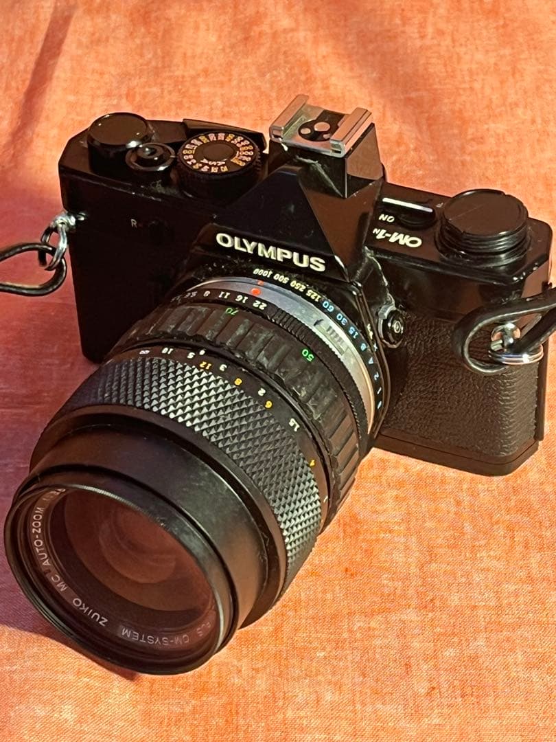 OLYMPUS OM-1 一眼レフカメラ 35-70mmレンズ付き　ジャンク　黒