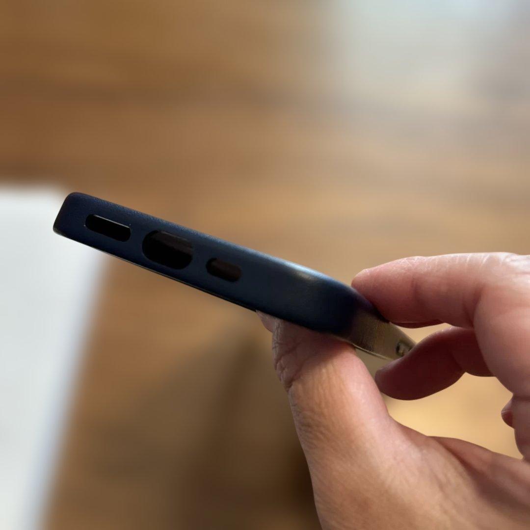 Apple iPhone 14 Leather Case ネイビー