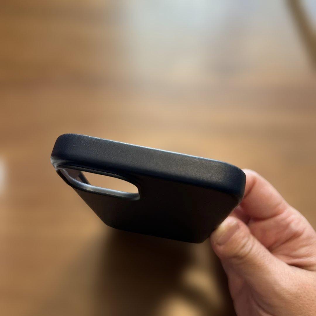 Apple iPhone 14 Leather Case ネイビー