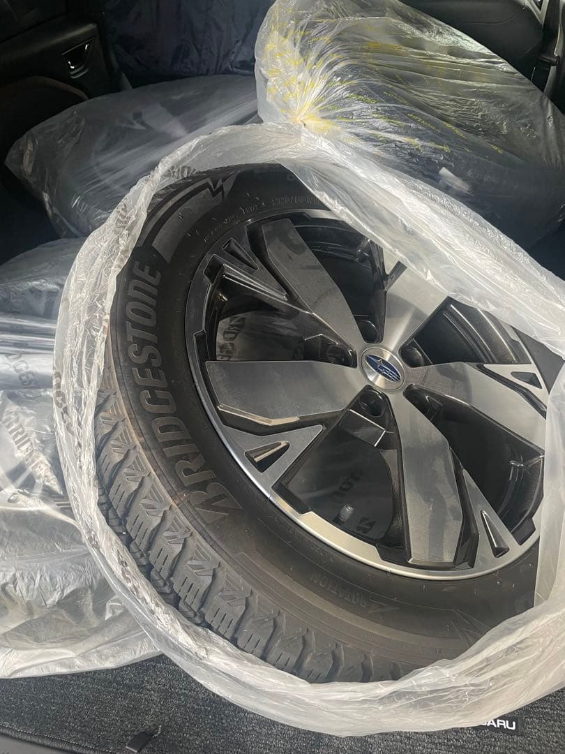 スタッドレスタイヤセット　スバル