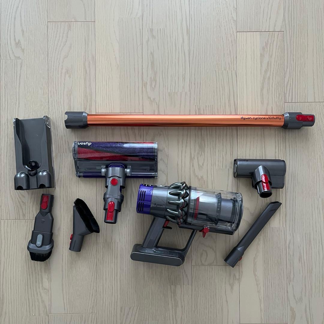 V*c様 ダイソンSV12コードレスクリーナー 各種アッチメント付