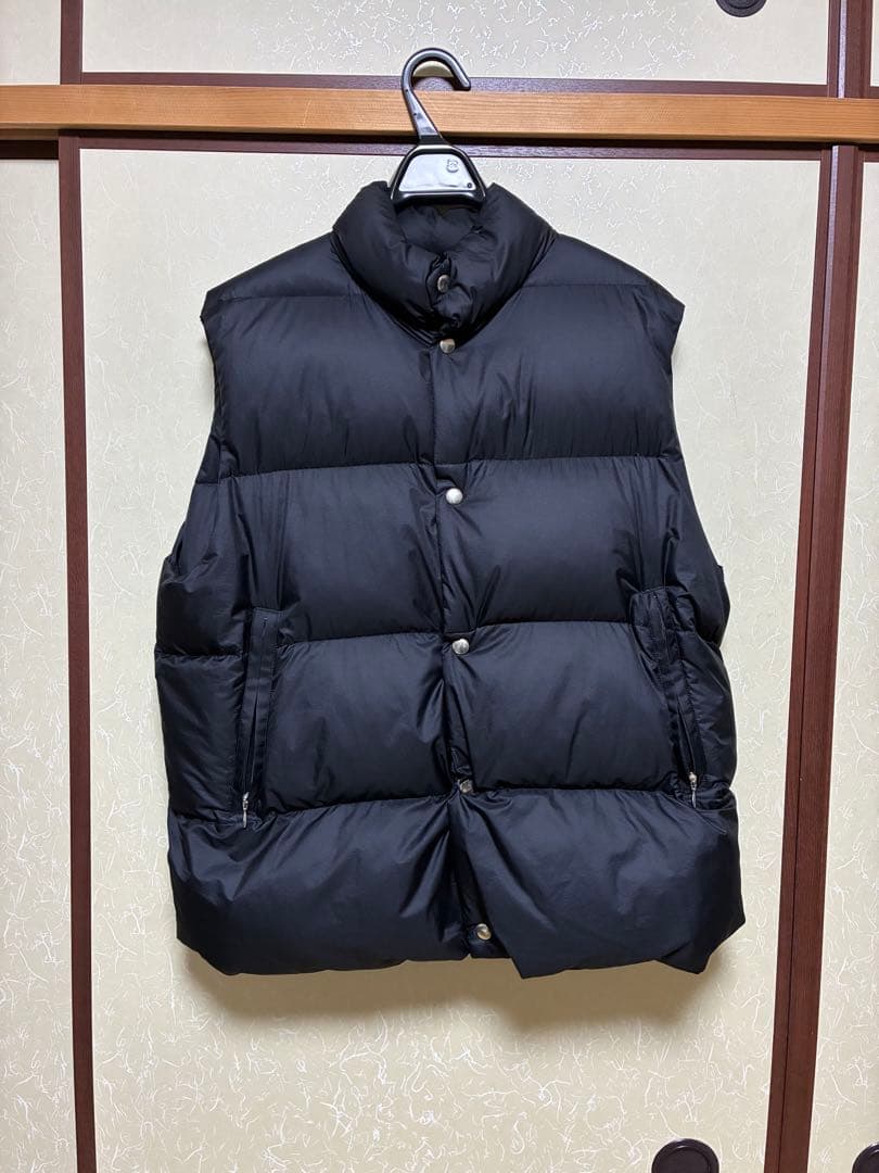 COMOLI DOWN VESTダウンベスト22AW サイズ1 BLACK