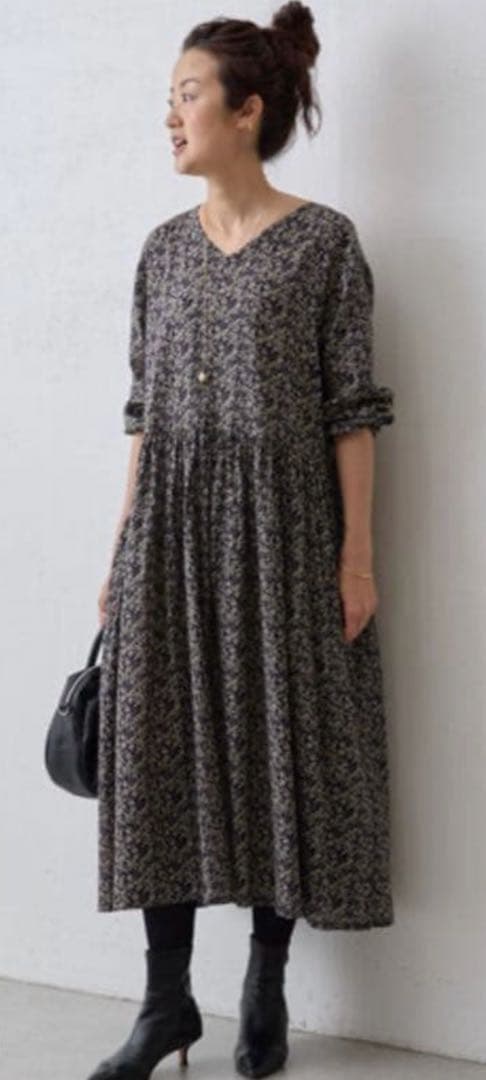 ビアズリー　フラワーリーフプリントロングワンピース 新品未使用　完売品