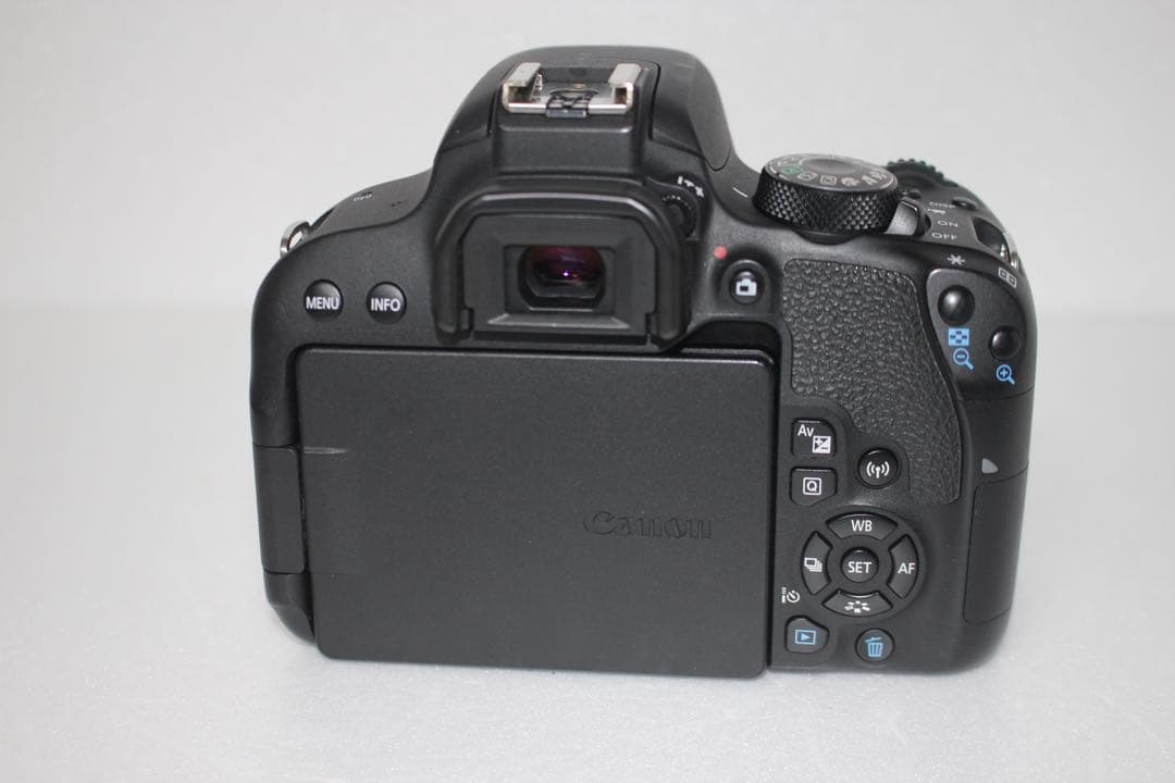 デジタル一眼レフカメラcanon kiss x9i 標準レンズセット